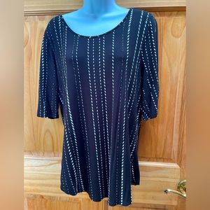 Apt 9 elbow sleeve shirt